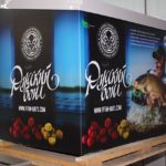 большая рекламная наклейка