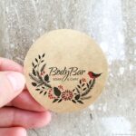 наклейка с логотипом