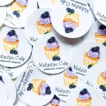 наклейка с логотипом